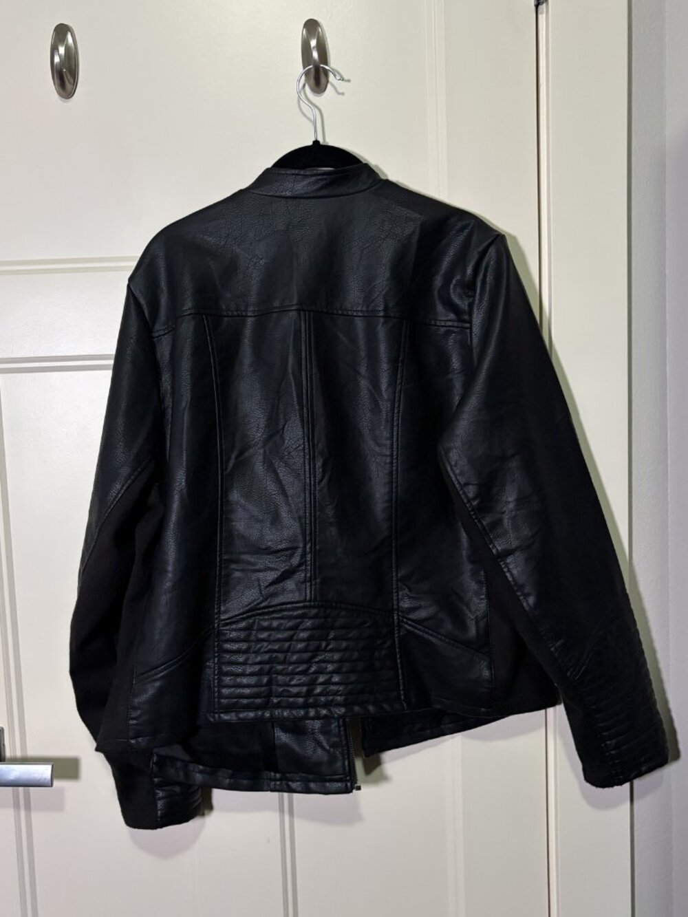 NWOT Torrid 2 (2X) Black Faux Leather Moto Collarless Jacket - Picture 4 of 12